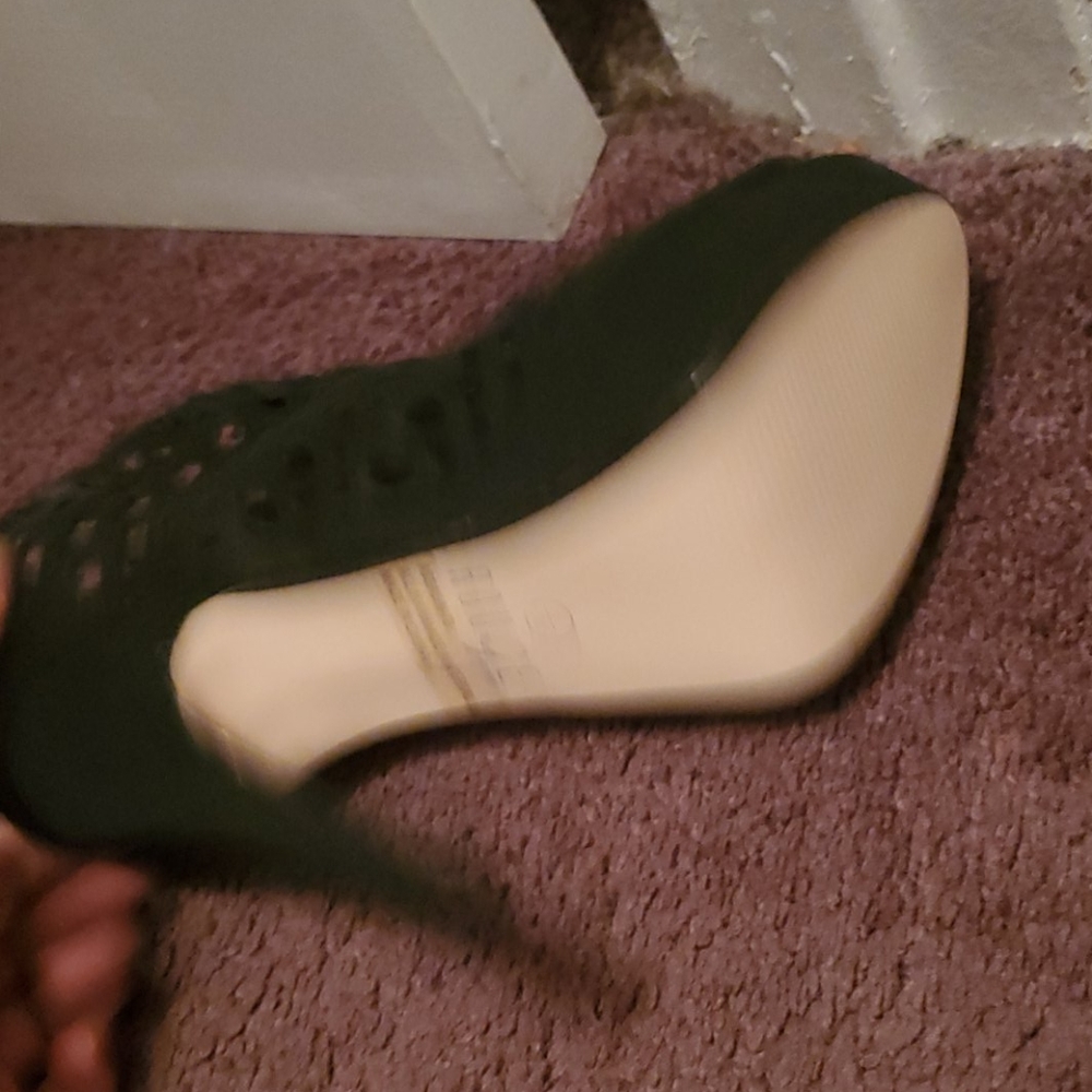 Shoes - Picture 2 of 3